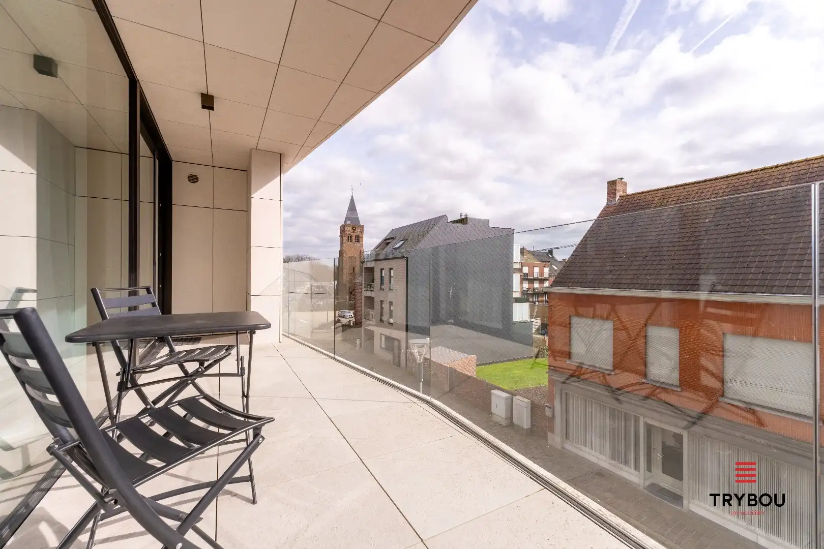 Appartement met 2 slaapkamers, garage en 2 staanplaatsen in Houthulst! foto 12