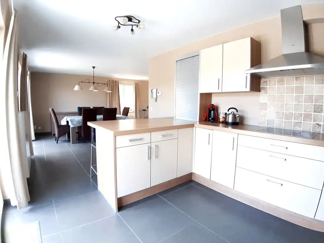 Zeer ruim drie slaapkamer appartement te Lommel foto 9