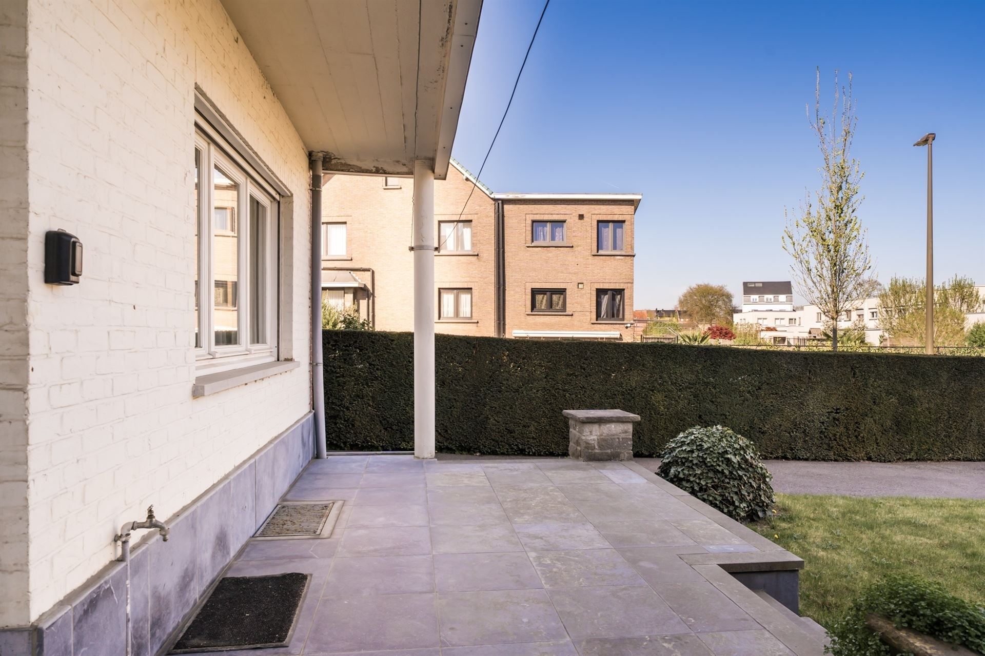 Gelijkvloers app met 2 slpk, terras en garage (€ 25.000) foto 18
