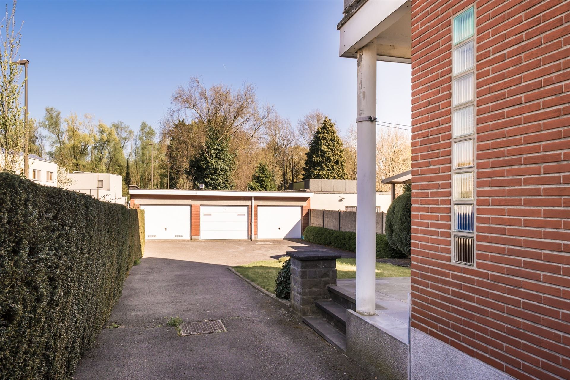 Gelijkvloers app met 2 slpk, terras en garage (€ 25.000) foto 18