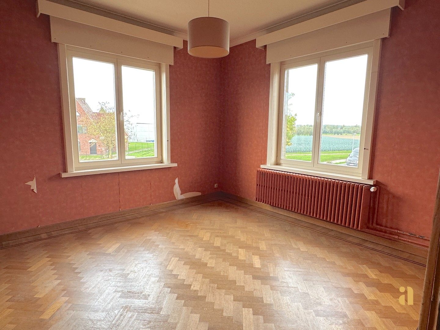 Te huur: royale woning met zwembad foto 19