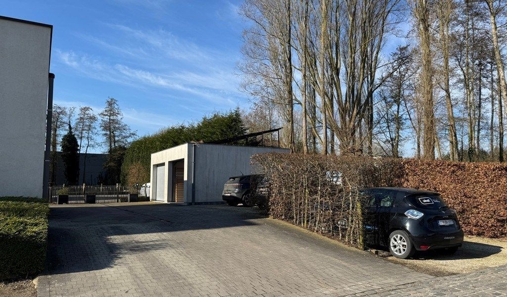 Commercieel kantoor/handelsruimte te huur op toplocatie in Sint-Martens-Latem foto 12