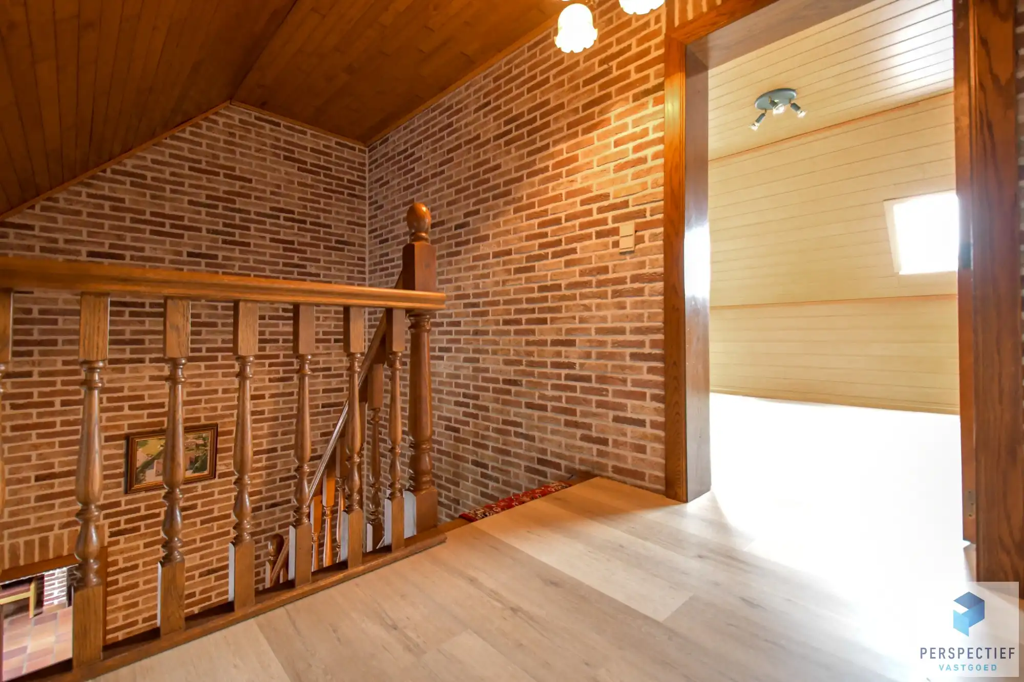 Ruime charmante villa met 4 GROTE slaapkamers, garage,&nbsp;&nbsp;tuin en bijhuis in rustige en landelijk omgeving. foto 10