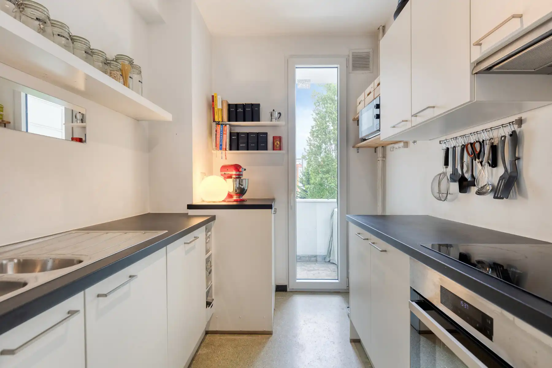Appartement met authentieke elementen in de Harmoniewijk foto 9
