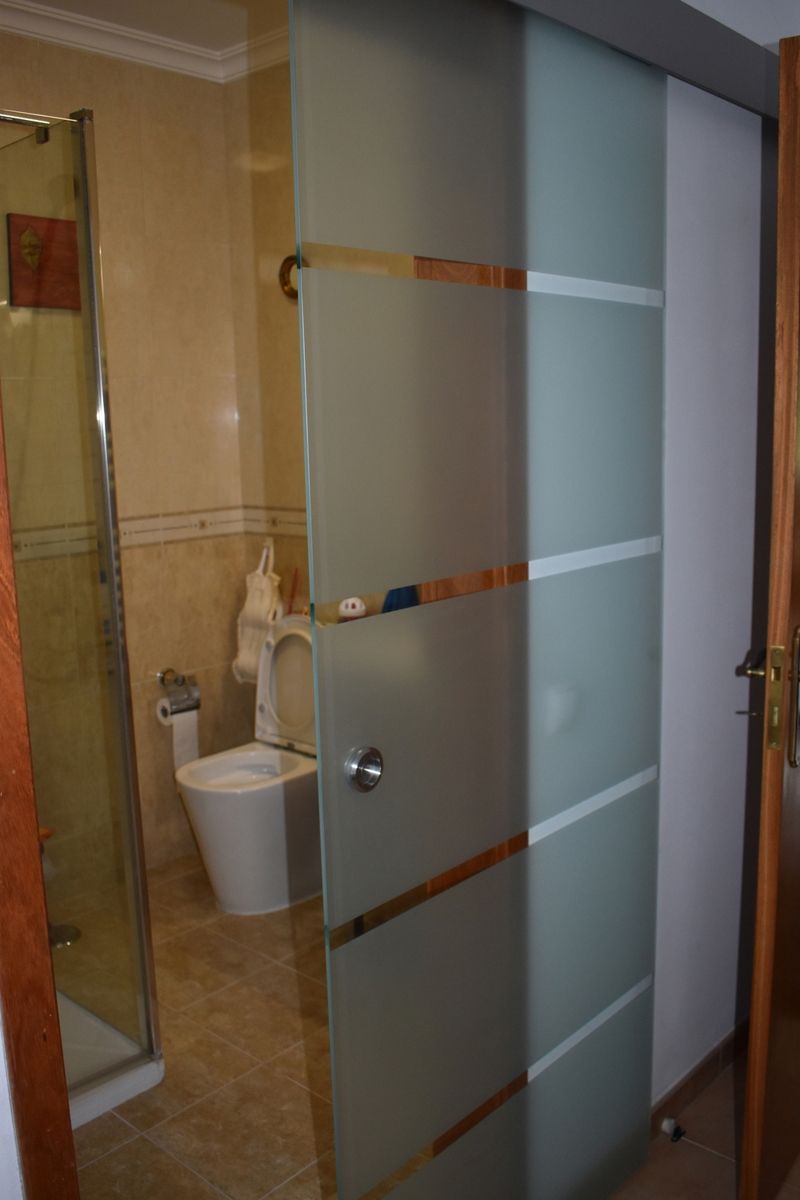 Sfeervolle instapklare woning met 3 Slaapkamers, 2 Badkamers foto 7