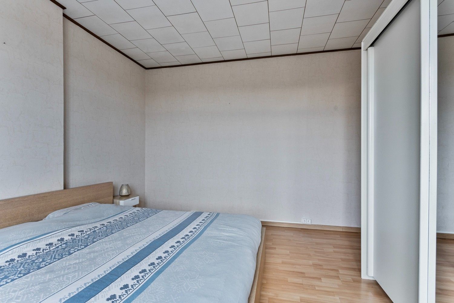 Op te frissen gezinswoning met 3 ruime slaapkamers én veel potentieel in het centrale Kesselt, Lanaken foto 16