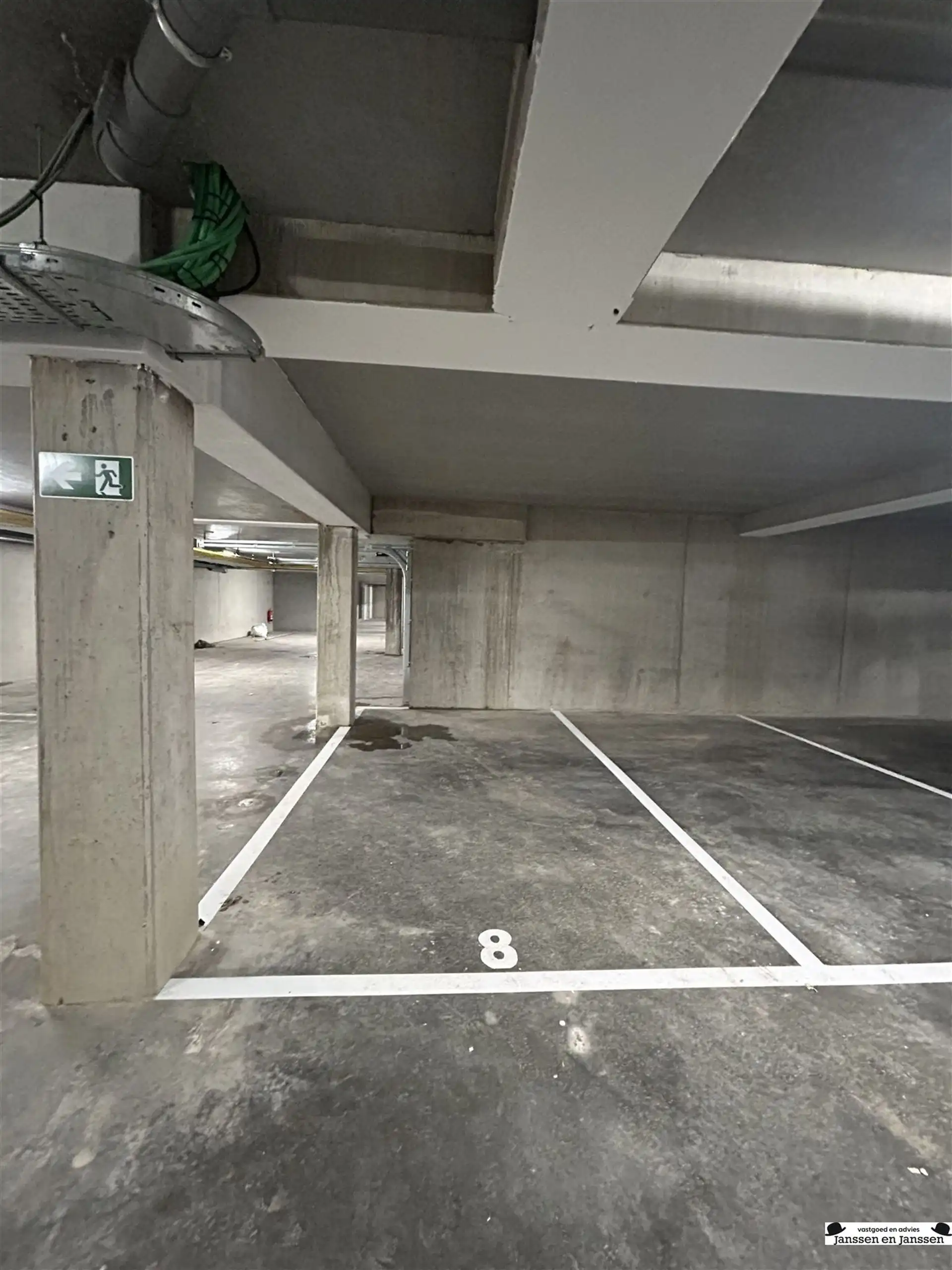 Prachtig appartement met 1 slaapkamer, parking en berging foto 15