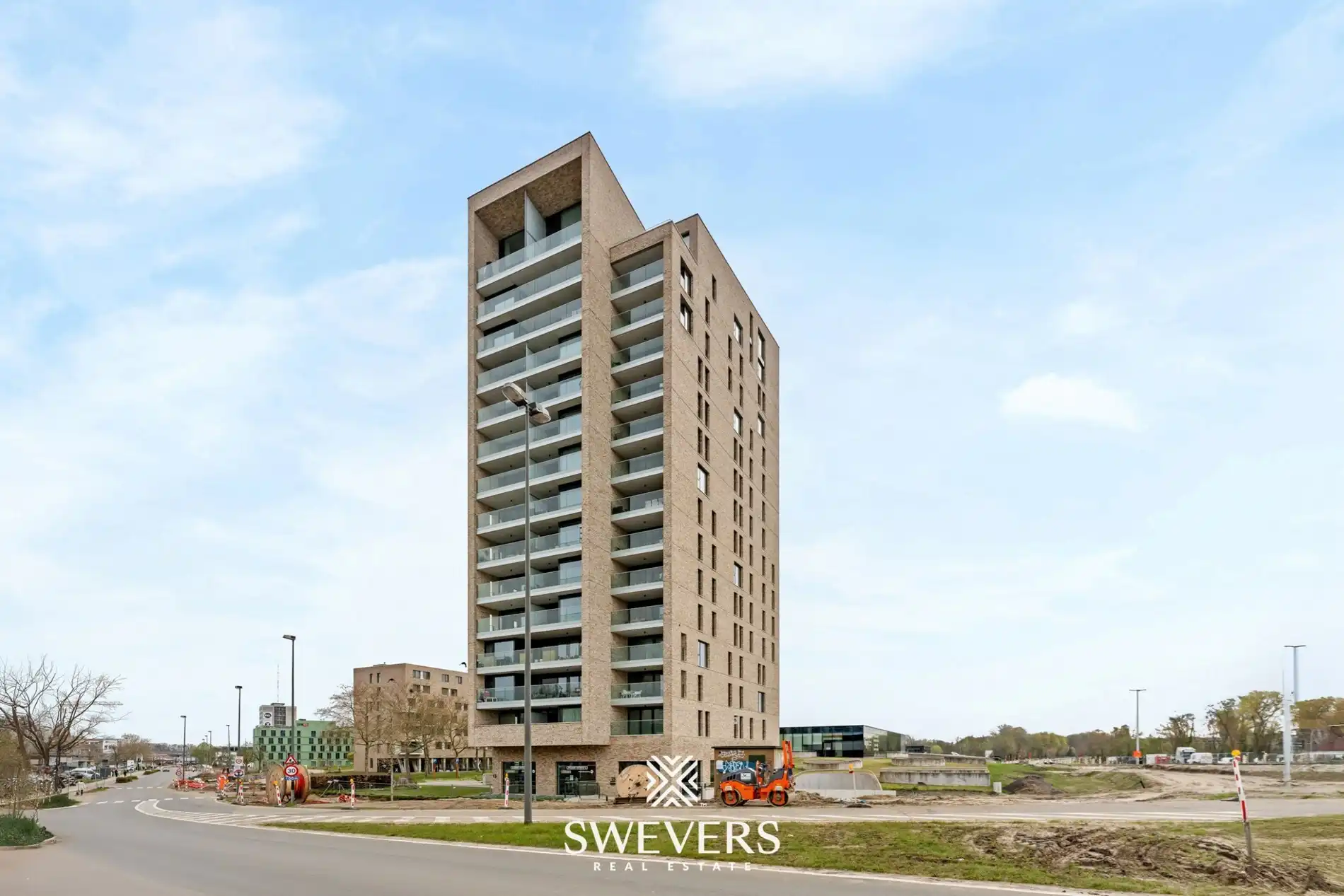 Luxueus, energiezuinig appartement met zonnig terras met skyline in centrum Hasselt  foto 23