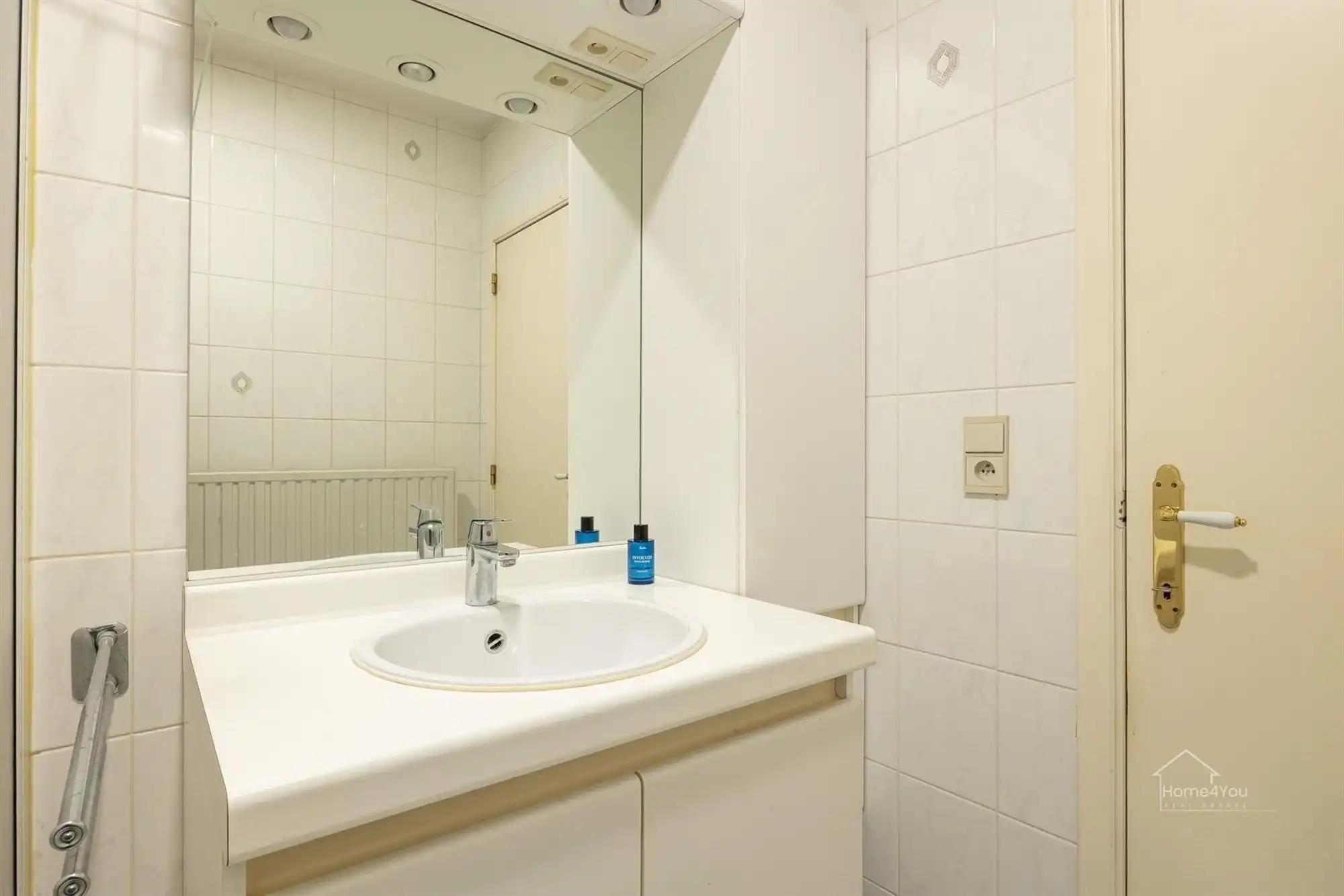 Lichtrijk hoekappartement met ruim zonneterras en 2 slaapkamers foto 19