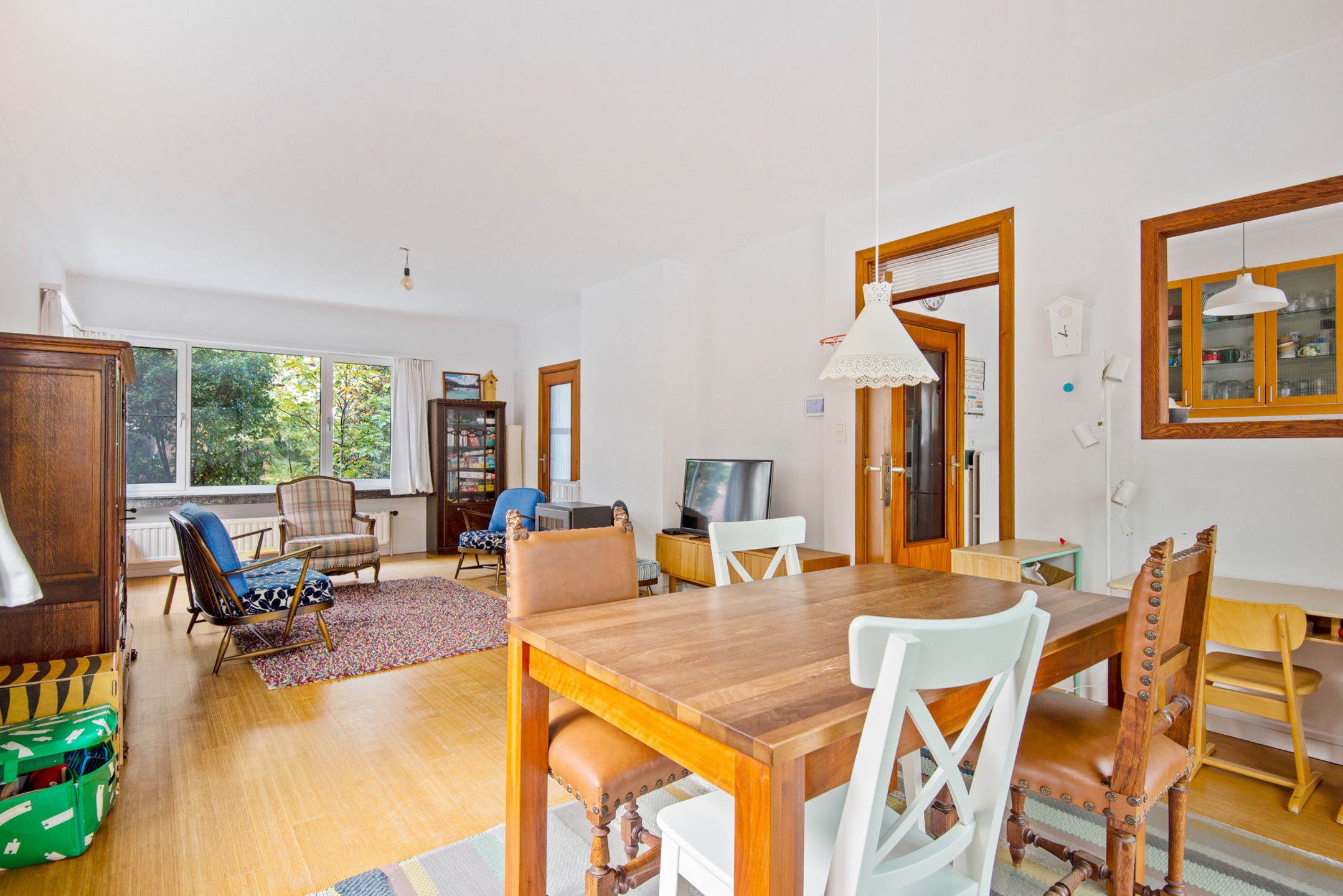 Mooie halfopen woning met garage op absolute toplocatie foto 7