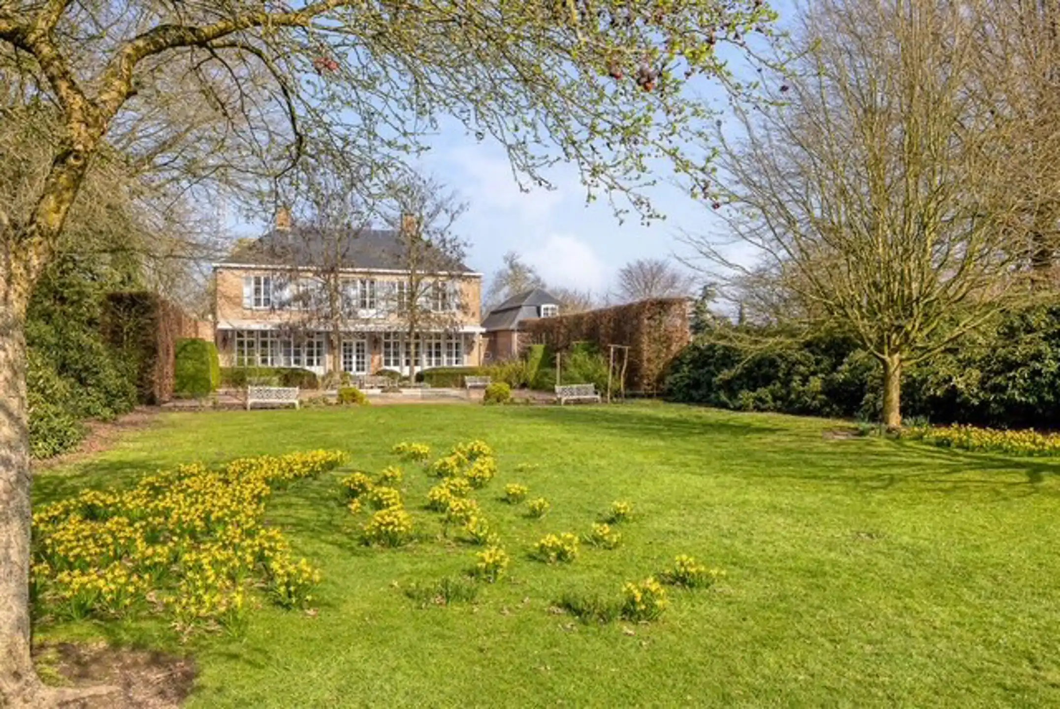 GEEL - Stijlvolle villa met parktuin foto 10