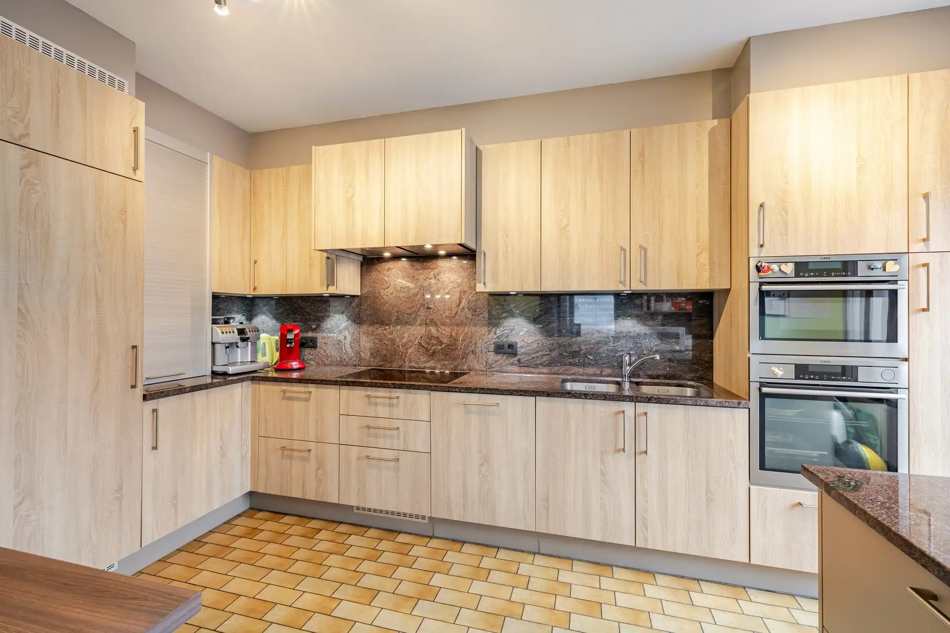 Charmante villa met zwembad op een mooi perceel van 942 m²  foto 17