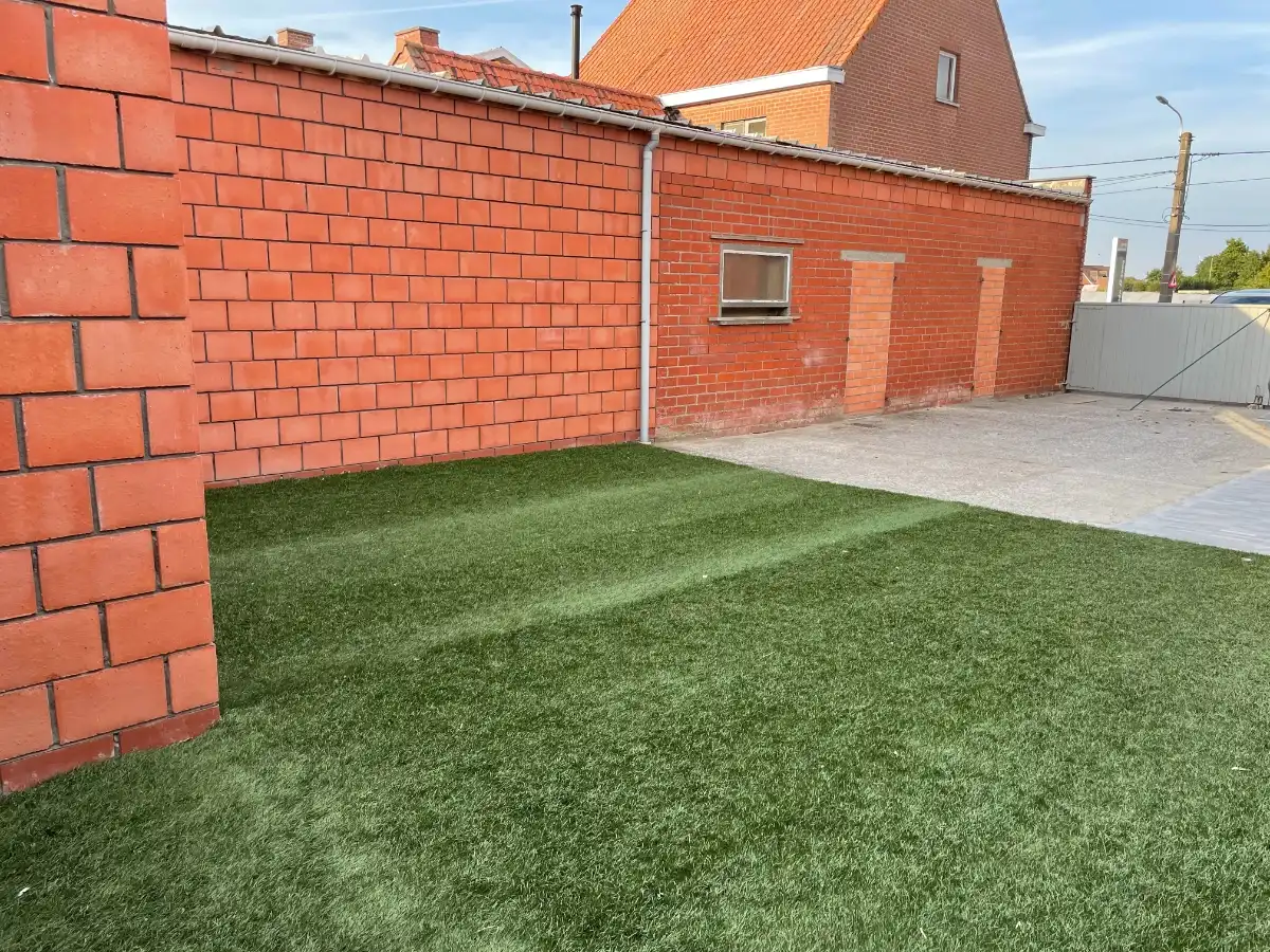 Twee slaapkamer gezinswoning (type halfopen) met ruim terras foto 6