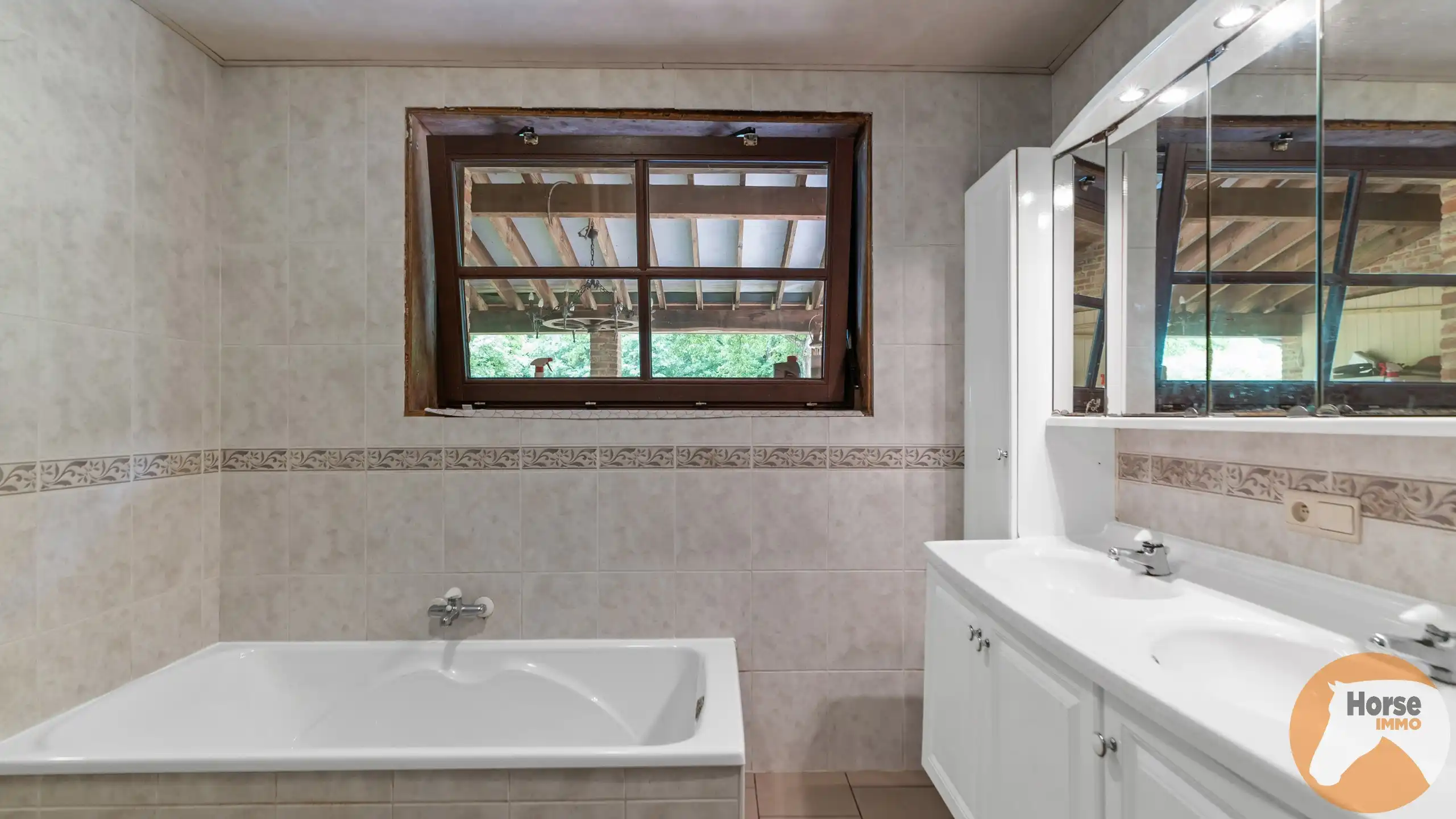 ITEGEM - Rustig gelegen woning en bijgebouw op 2,4Ha foto 17