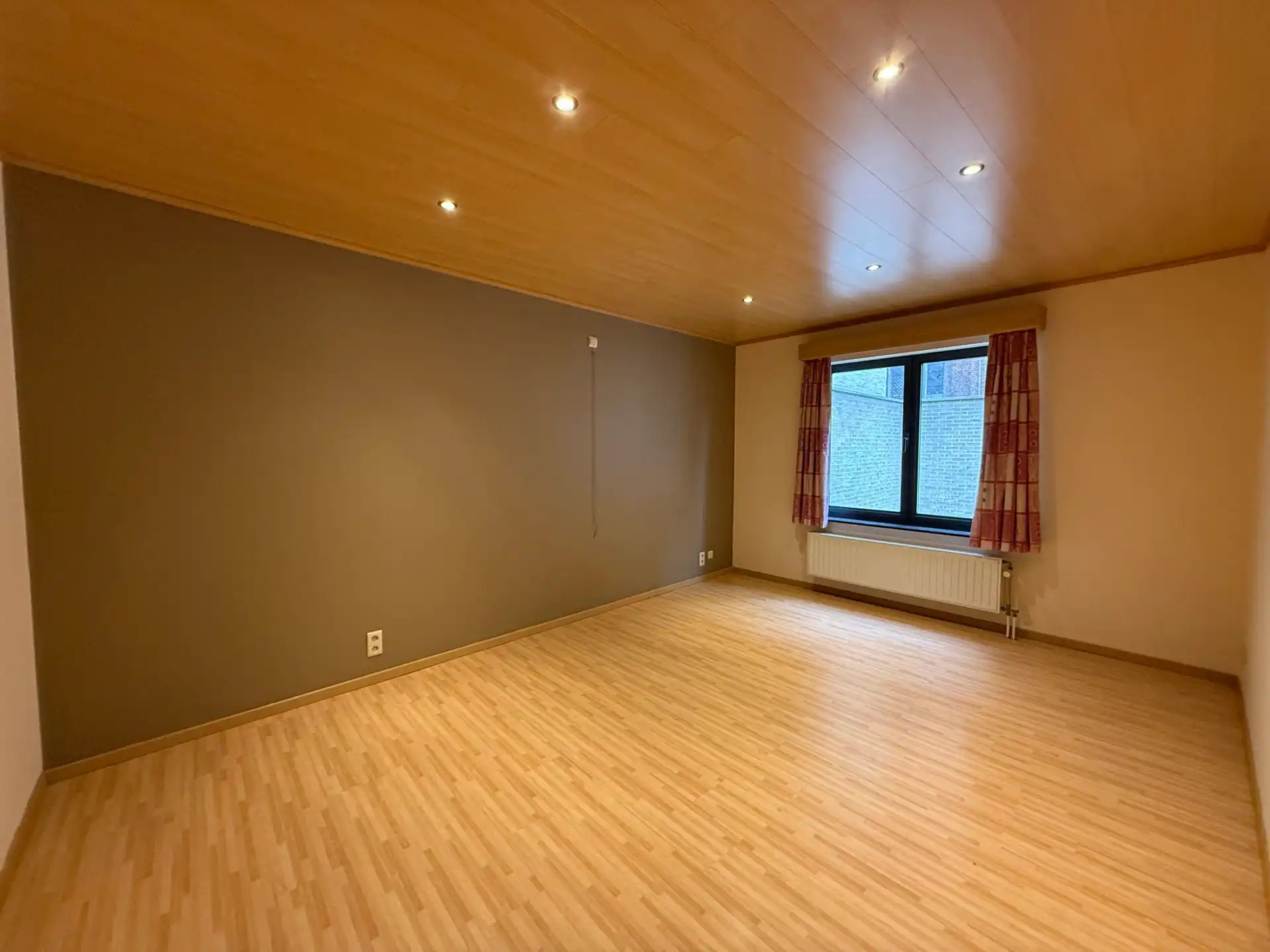 AALST-CENTRUM - Commercieel handelspand met ruim appartement op TOPlocatie. foto 25