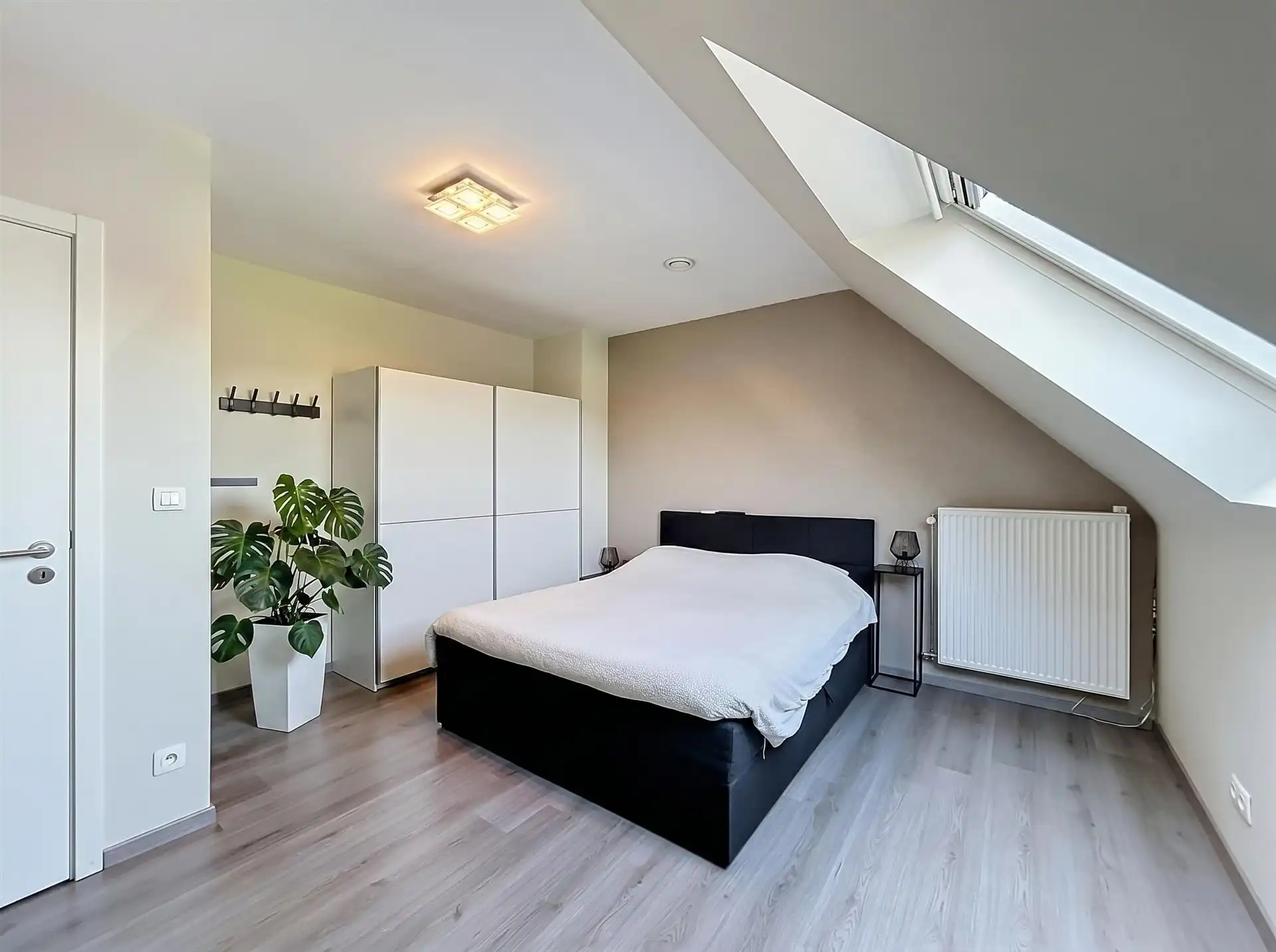 Energiezuinige gezinswoning met 3 slaapkamers en inpandige garage  op toplocatie  foto 15