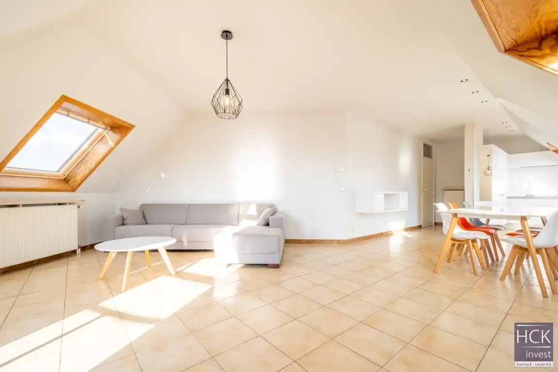KRUISHOUTEM - Lichtrijk appartement met 2 SLPK. op topligging foto 2