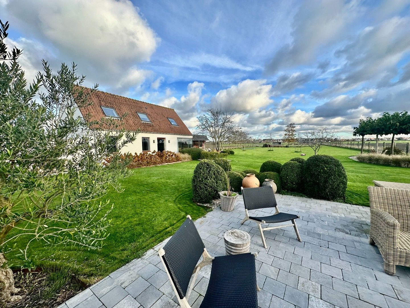 Charmante hoeve genietend van vergezichten op de velden in de natuur foto 11