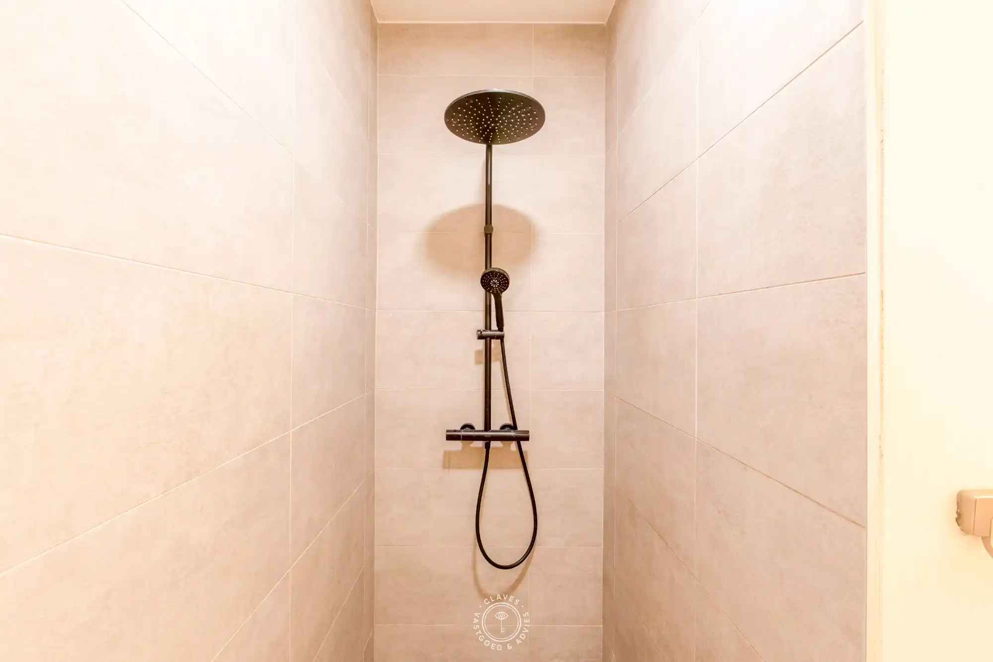 Zeer interessant en recent appartement met tuintje foto 14