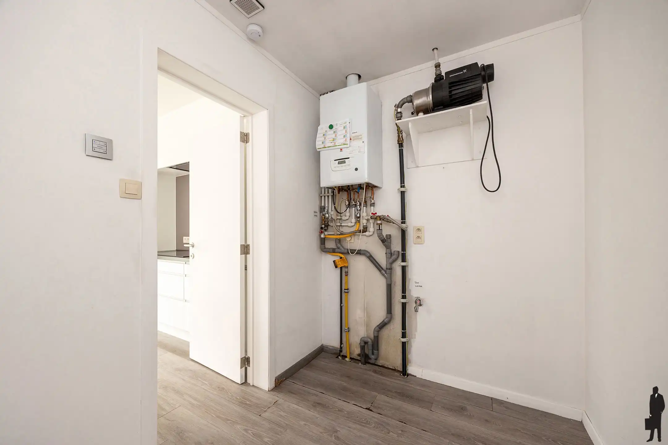 Instapklare HOB met ruime tuin in Hamme-Zogge foto 7