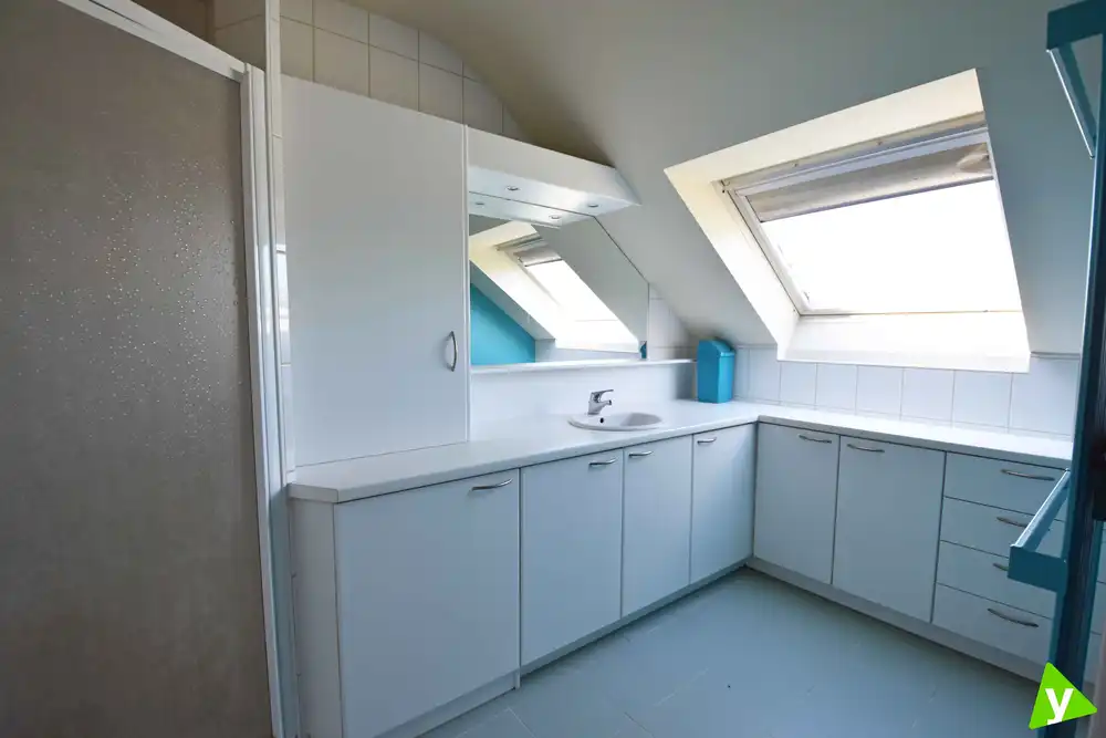 Ruime woning nabij het centrum van Waarschoot foto 21