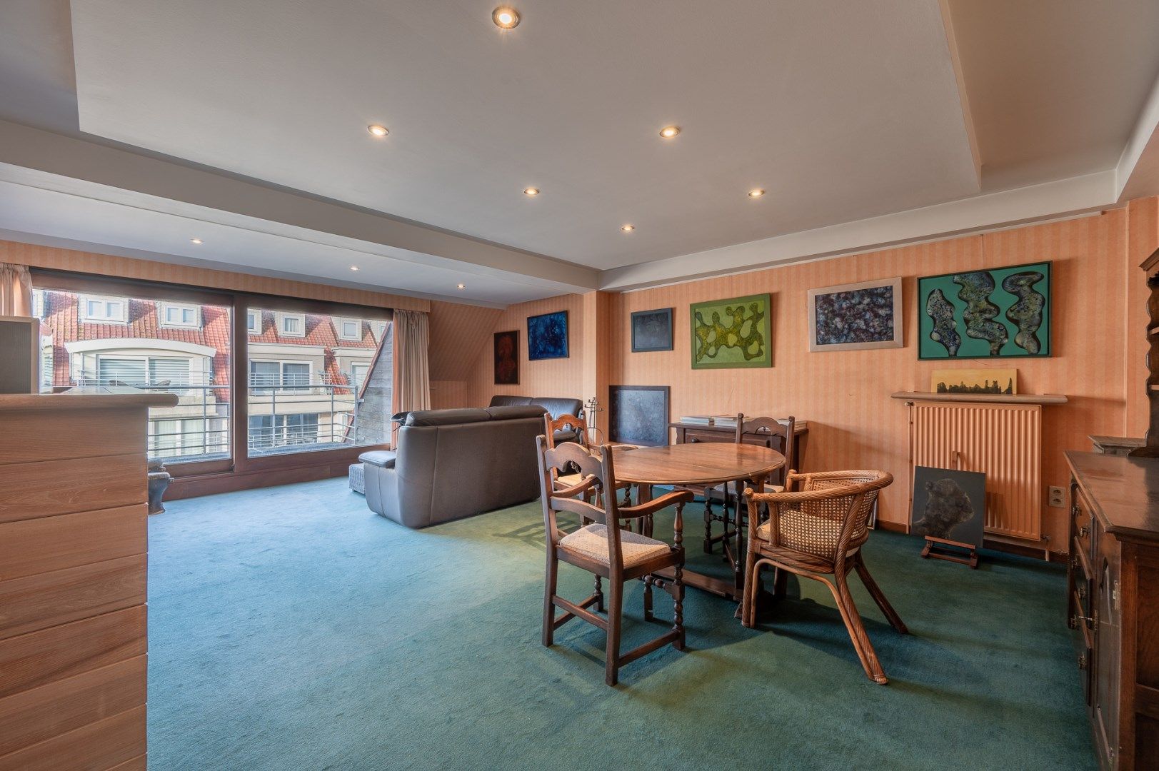 Zuid west gericht duplex met zonneterras centraal gelegen te Knokke foto {{pictureIndex}}