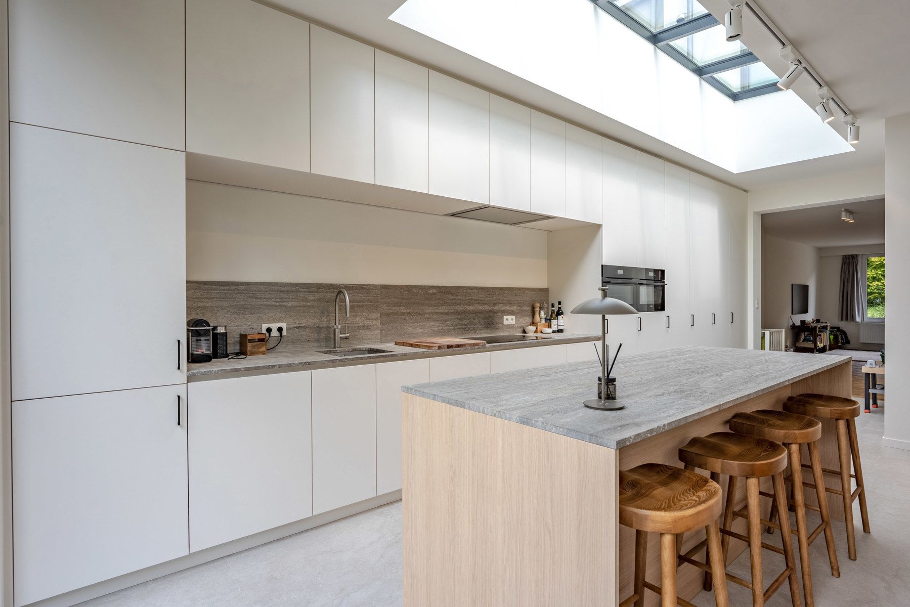Instapklare woning met 3 slaapkamers, 2 badkamers en tuin! foto {{pictureIndex}}