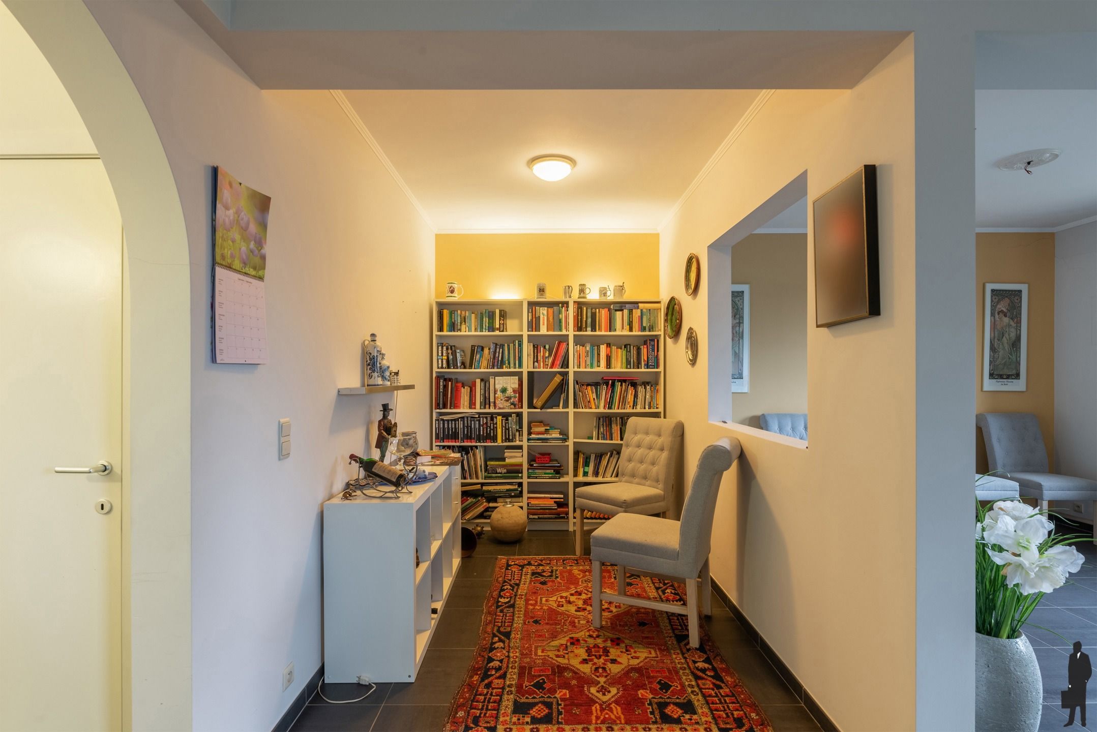 Ontdek dit uitzonderlijk ruime en goed gelegen appartement in het hart van Hoogstraten. Met een royale woonruimte van maar liefst 80 m² foto 14