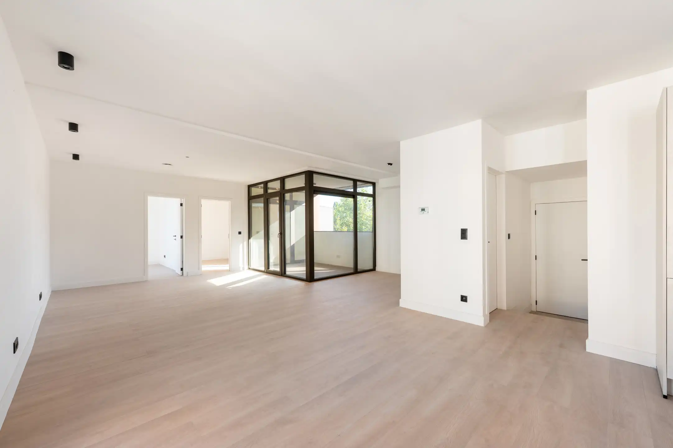 ANTWERPEN - Twee slaapkamer appartement in Whitbread site foto 4