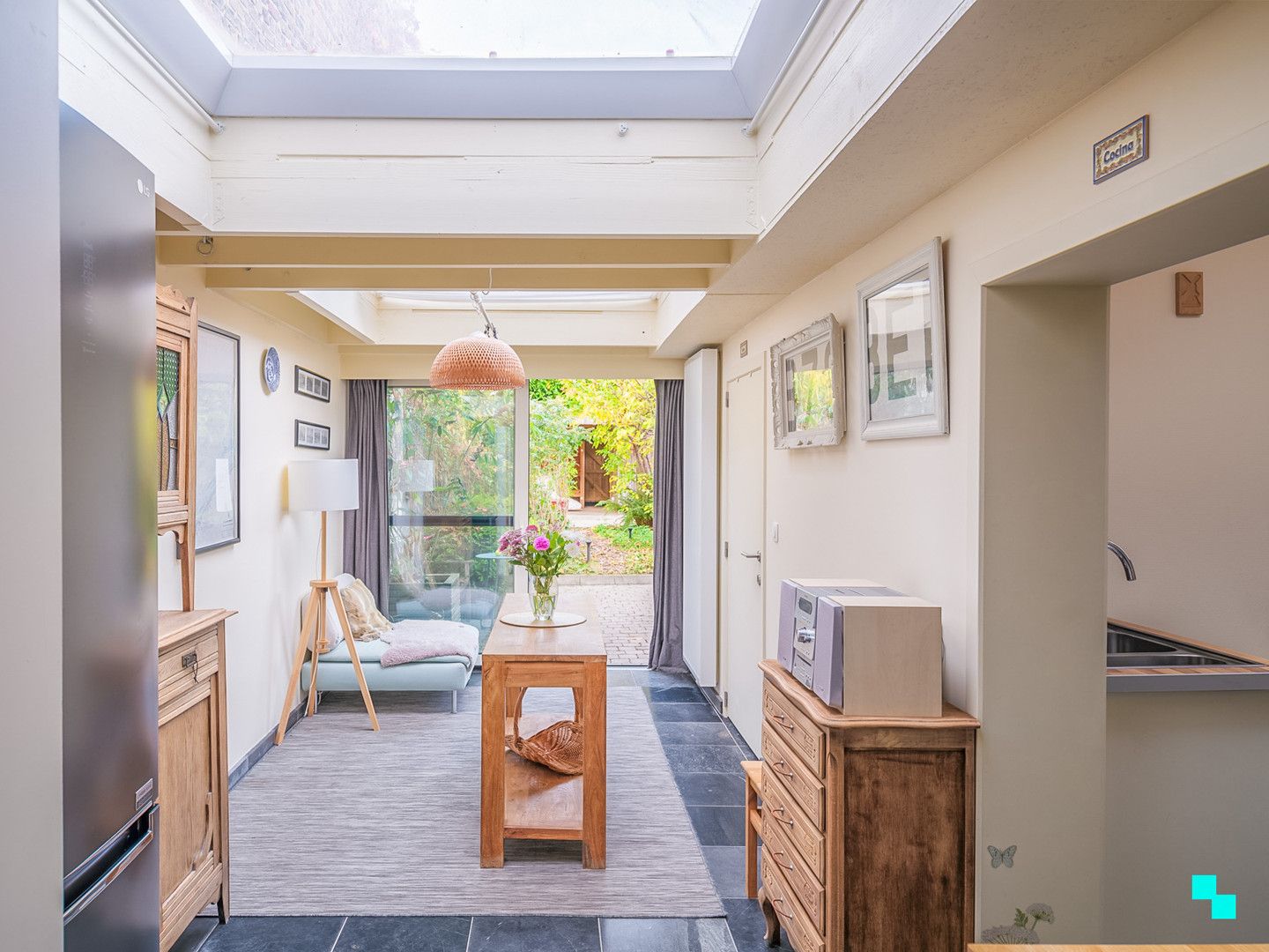 Charmante woning met drie slaapkamers in het hart van Merelbeke foto 10