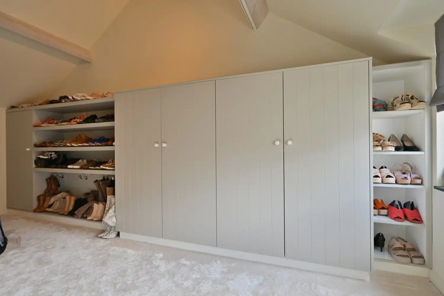 Karaktervolle woning met B&B in Veldwezelt foto 17