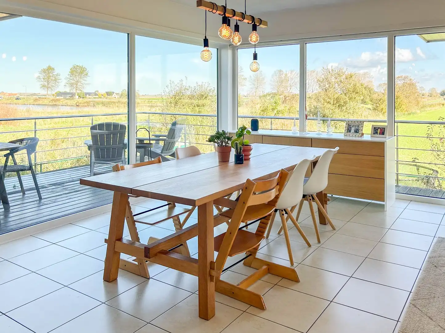 Ruime koppelwoning met waanzinnig zicht over spaarbekken en EPC A foto 4