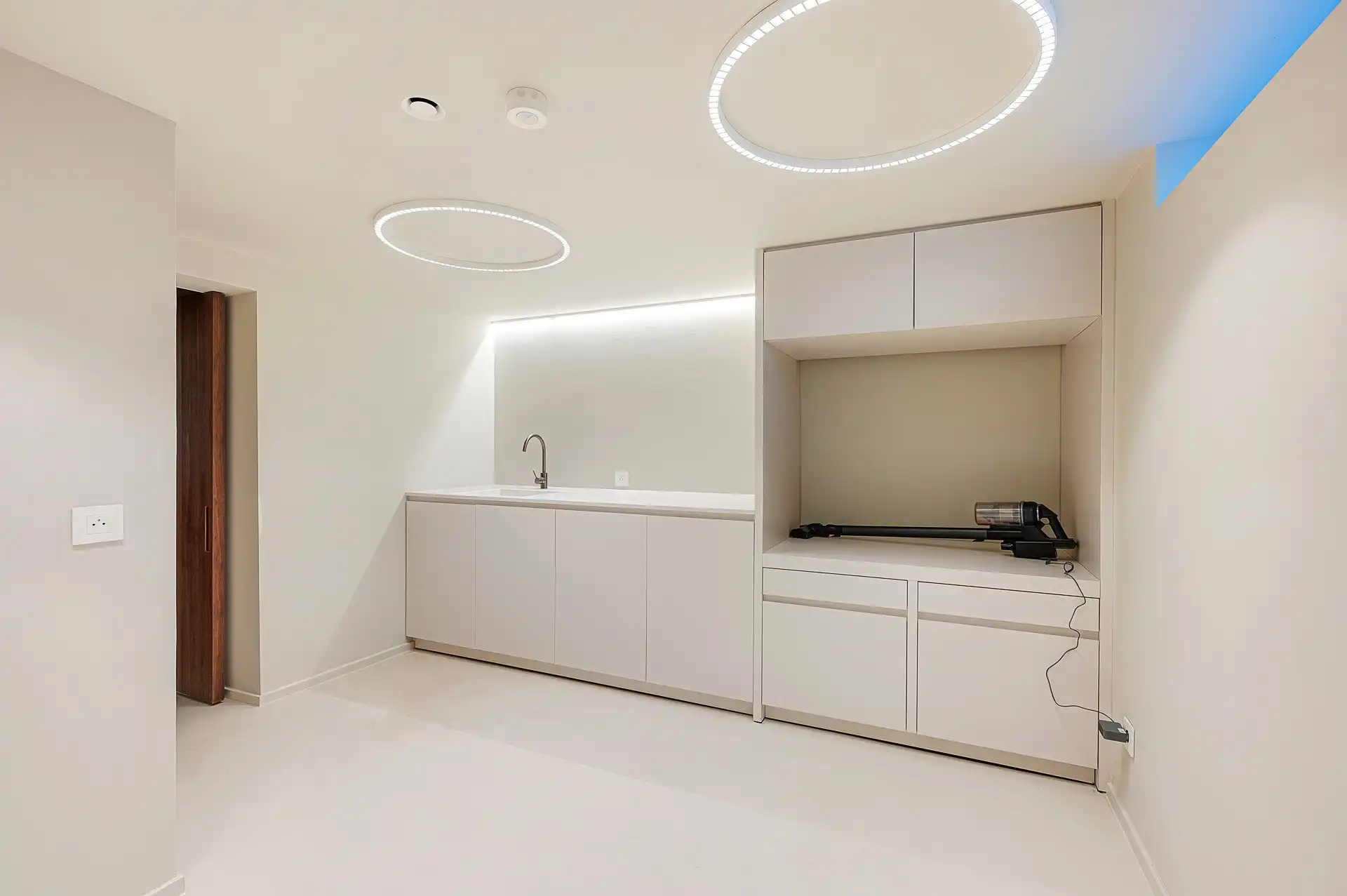 Exclusieve, luxueus gerenoveerde villa op topligging in Duinbergen, vlakbij zee foto 56