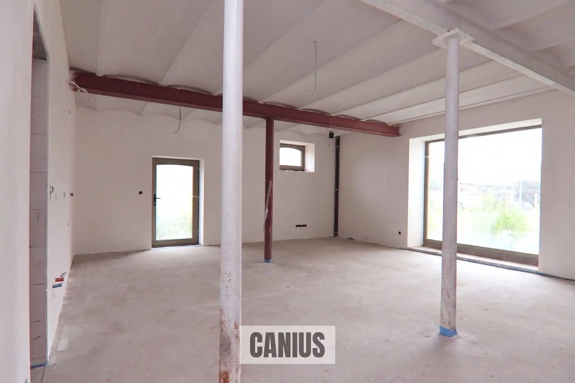 WONEN IN DE PAREL VAN HASPENGOUW foto 2
