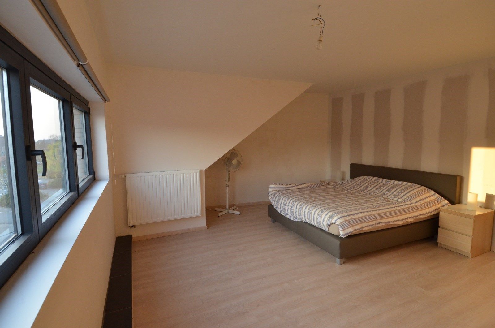 RECENT Duplex-appartement met 2 slaapkamers en terras te Hoeselt foto 10