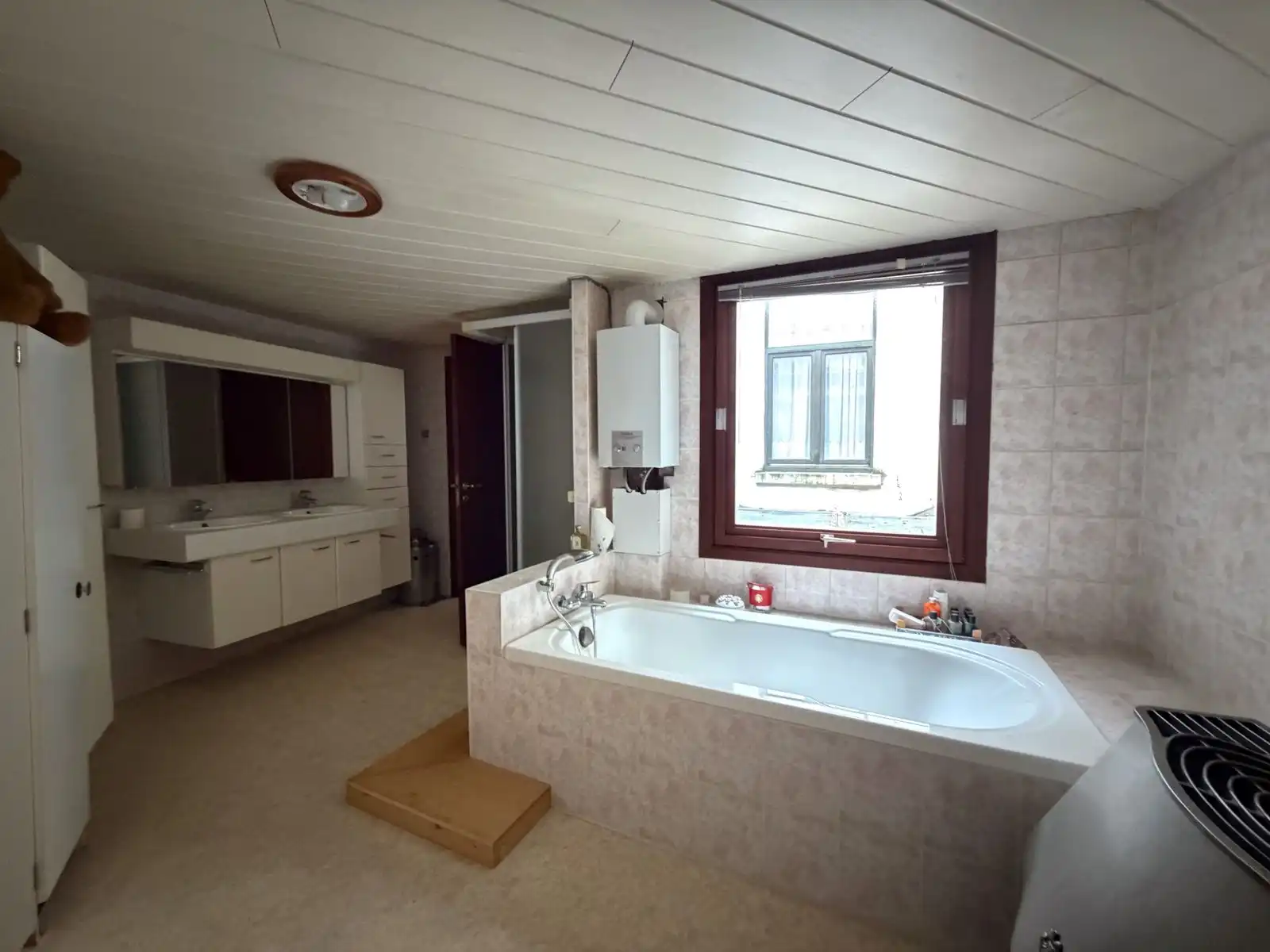 Te renoveren rijwoning met 4 slaapkamers vlak bij de jachthaven foto 10