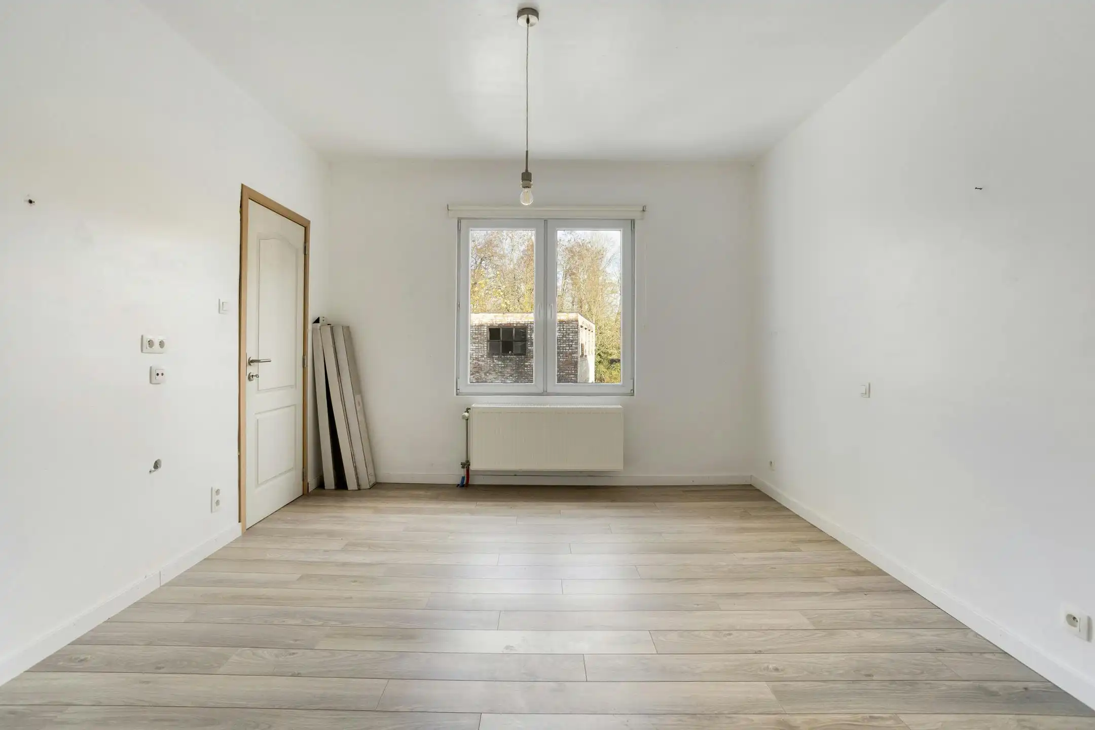 Handelspand met appartement en atelier te koop in Adegem foto 14