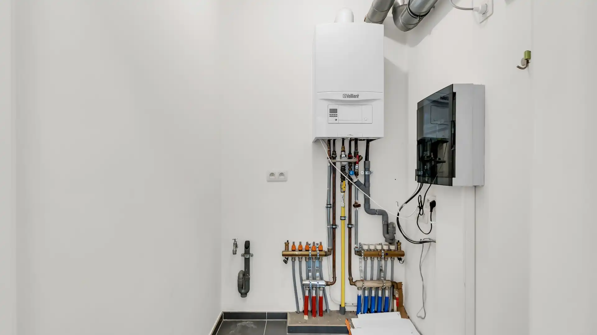 Energiezuinig gelijkvloers appartement met een ruim terras te Maasmechelen foto 11