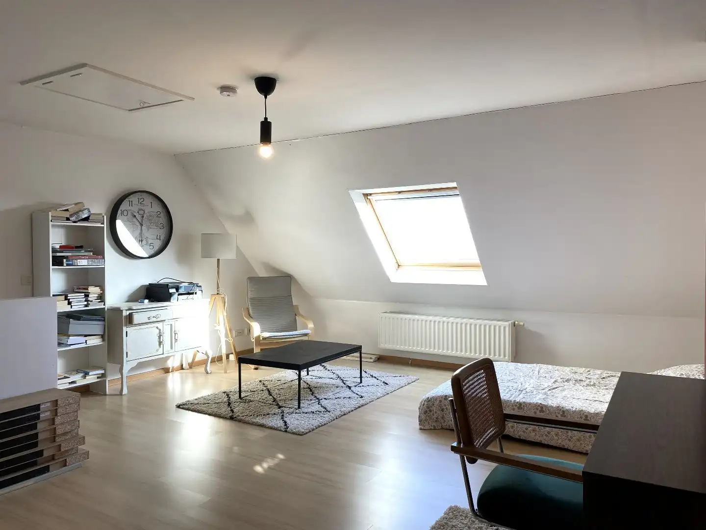 GEZELLIGE INSTAPKLARE RIJWONING MET 3 SLAAPKAMERS | TERRAS EN AUTOSTAANPLAATS foto 11