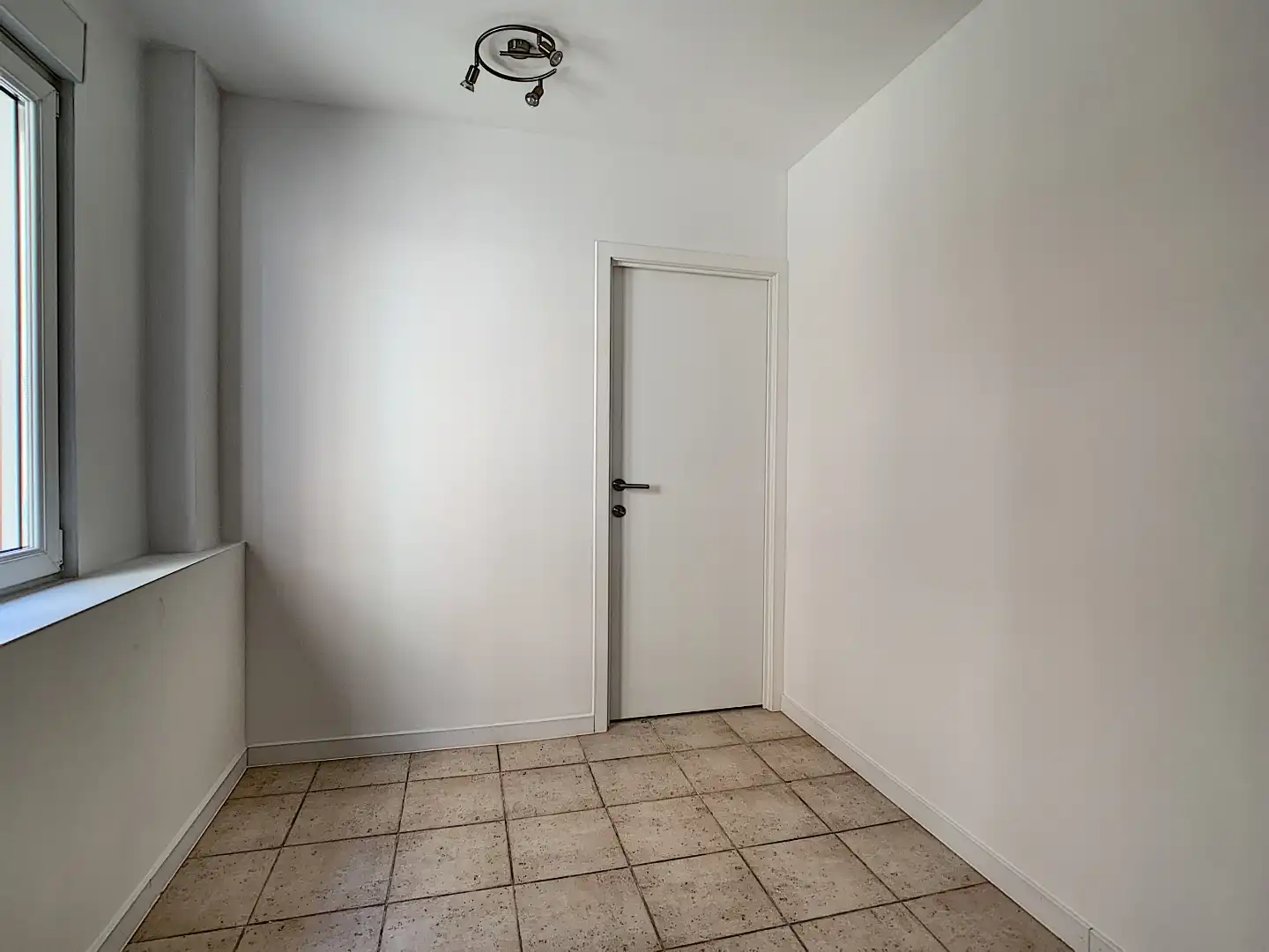 Ruim appartement nabij de zee. foto 11