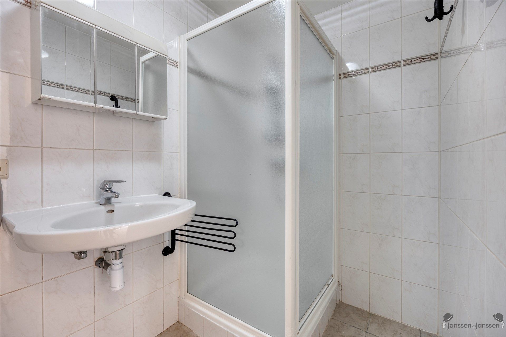 TE HUUR - Rustig gelegen gelijkvloers appartement met tuin te Leopoldsburg foto 15