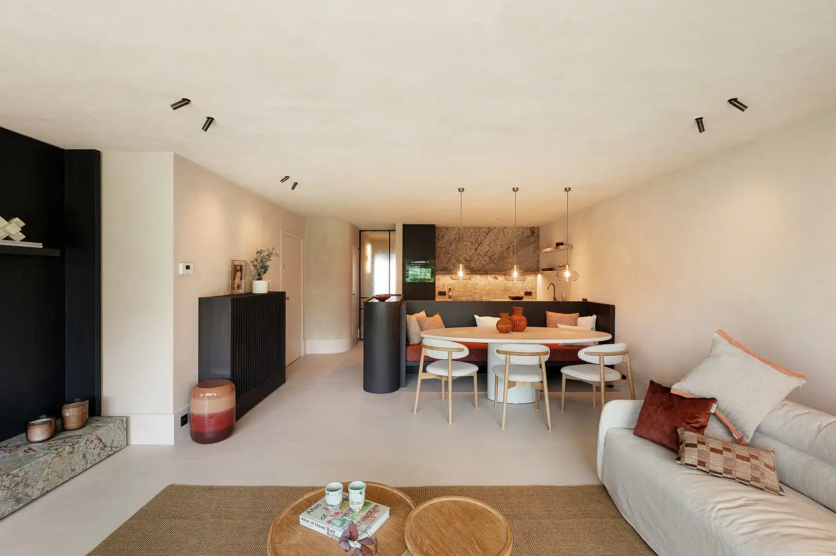Stijlvol gerenoveerd appartement op toplocatie in het Zoute. foto 6