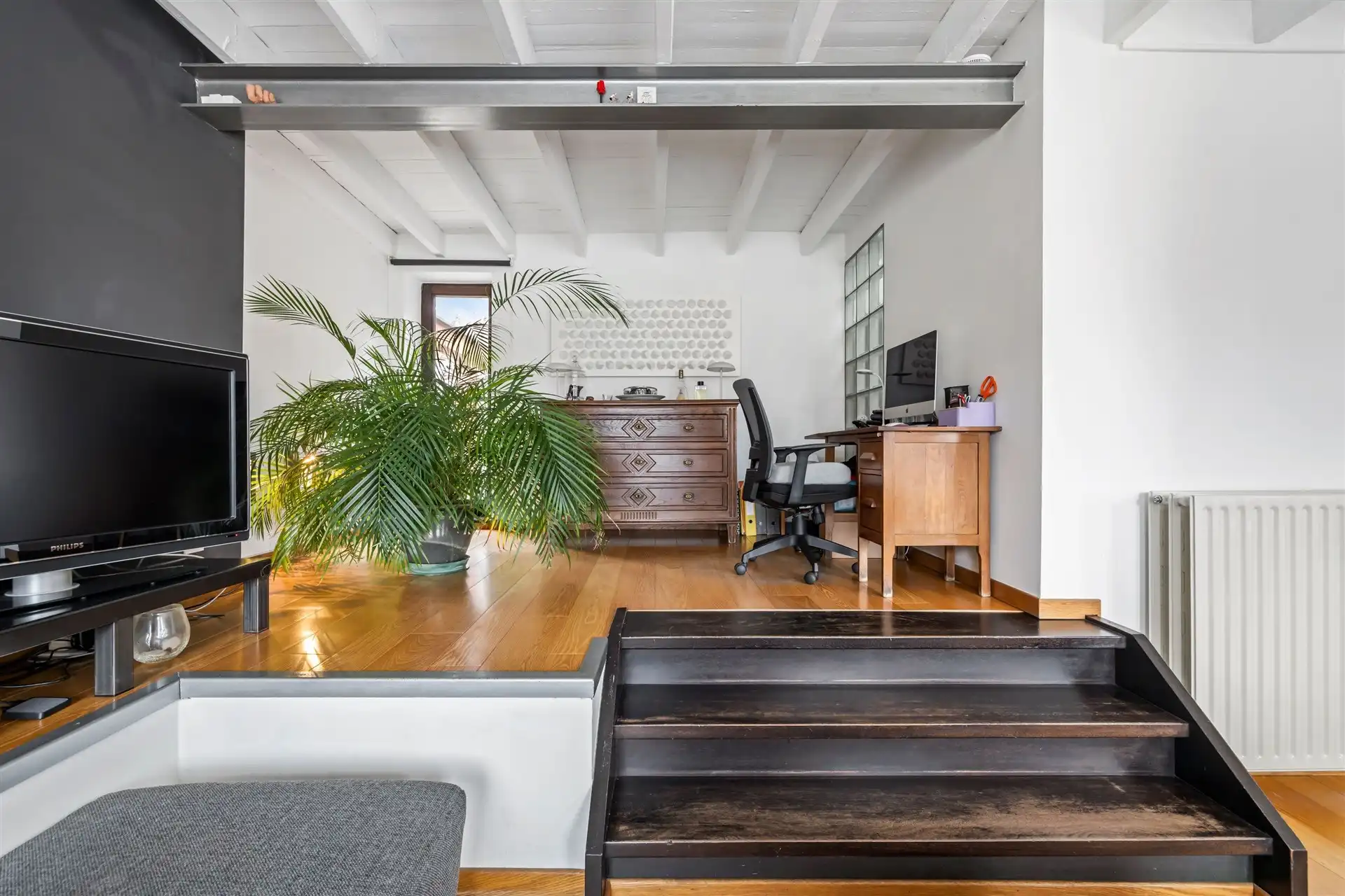 Sfeervolle halfopen bebouwing op een aantrekkelijke woonlocatie (447m²) foto 4