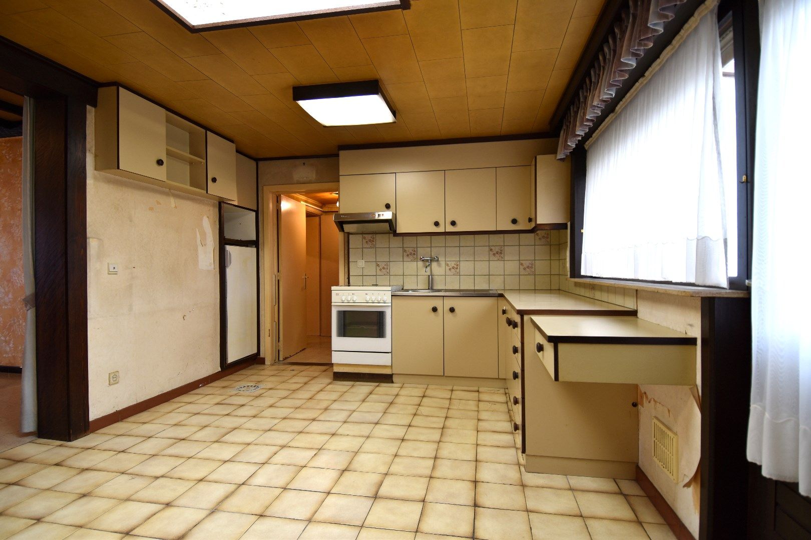HOB met 4 slaapkamers, garage en tuin te koop in Gullegem foto 2