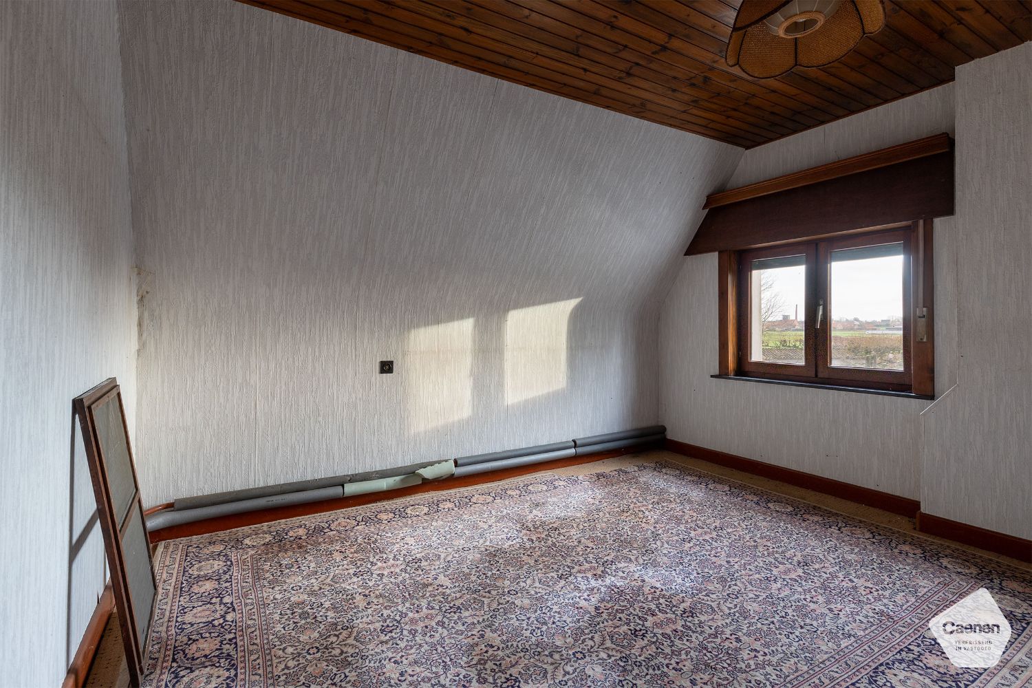 Constructief sterke woning in een residentiële buurt op een perceel van 1035m² foto 9