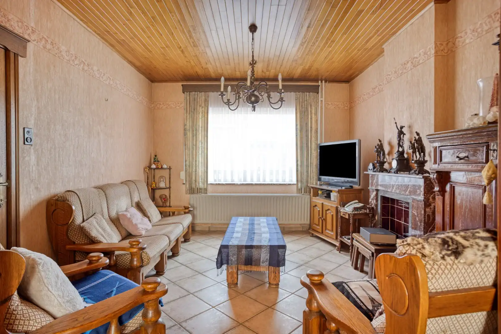 Woning met diepe tuin, garage en vernieuwd geïsoleerd dak, centrum Borgloon foto 5