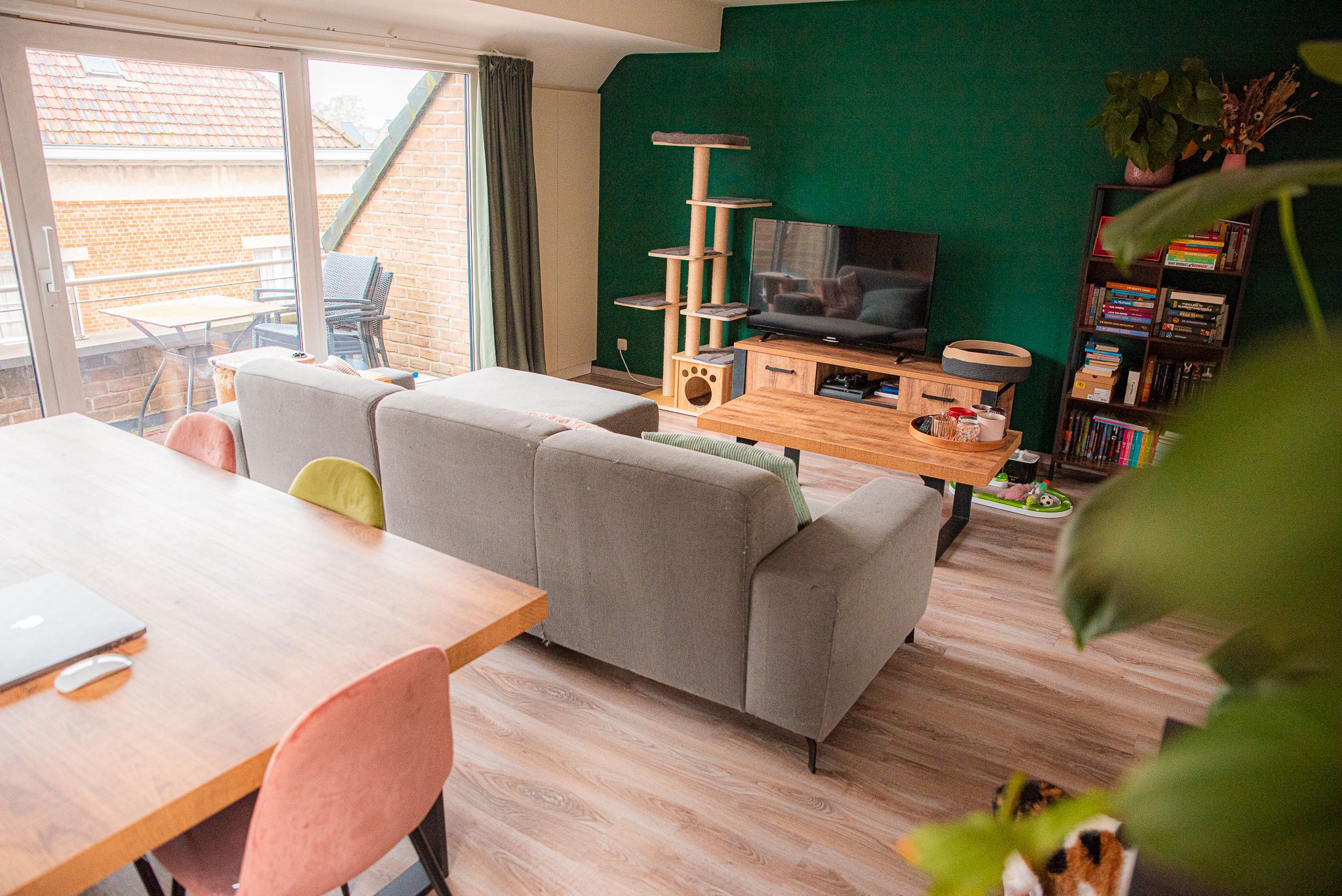 Appartement met garagebox, autostaanplaats in het centrum van Knesselare foto 5