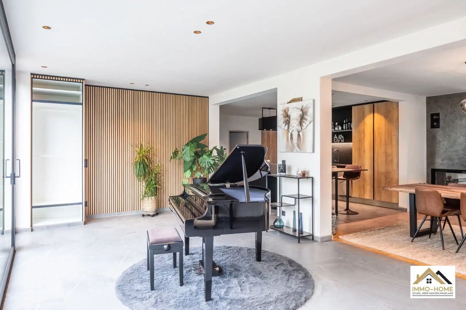 Gerenoveerde ruime gezinswoning met tuin en dubbele garage! foto 5