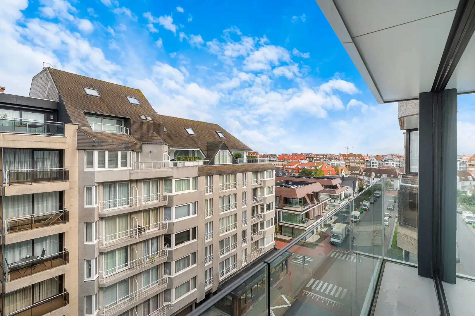 Res. Orfeo – Ruim en volledig gerenoveerd appartement met 3 slaapkamers foto 6