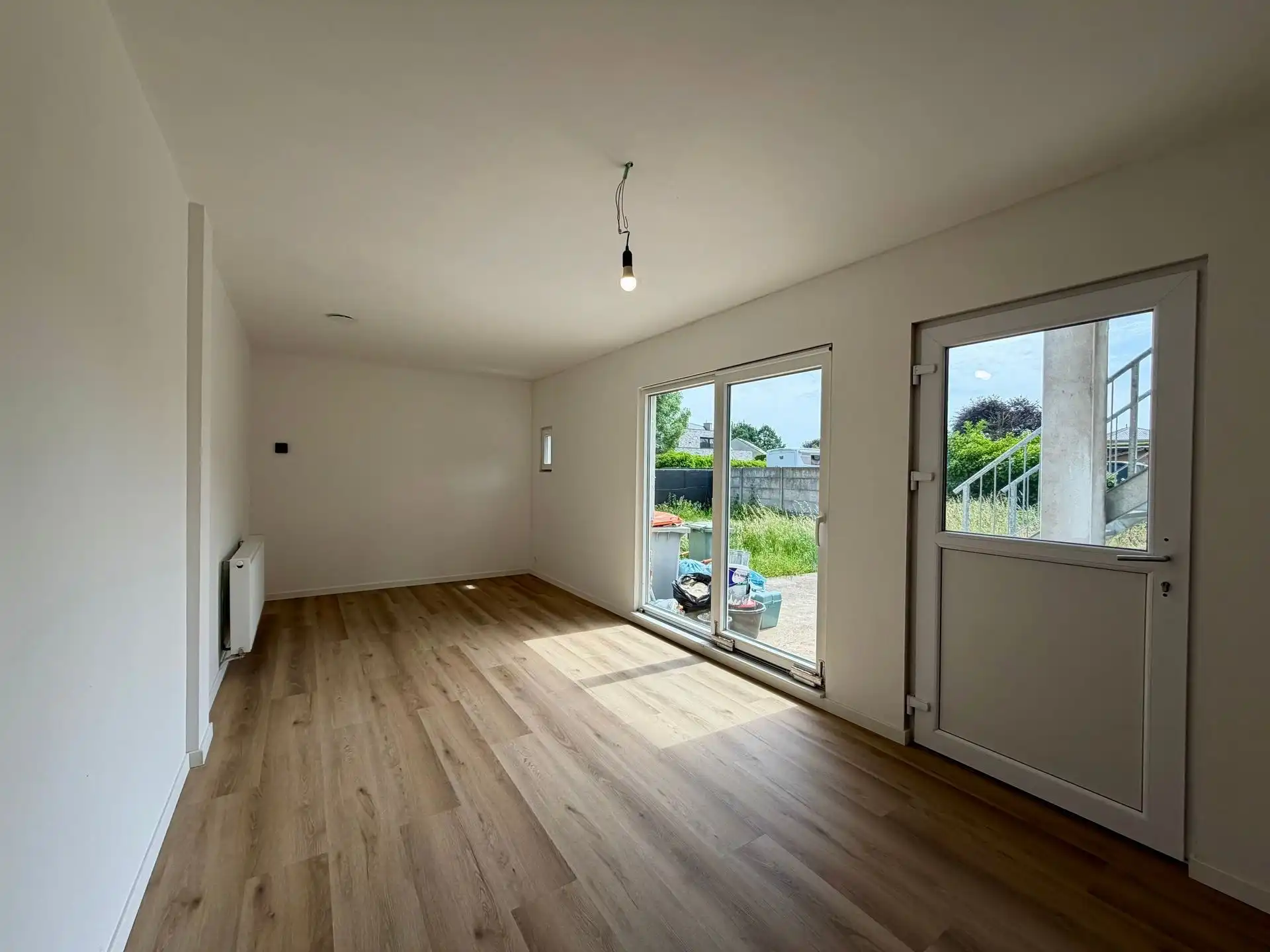 Volledig vernieuwd en instapklaar gelijkvloers appartement met 2 slaapkamers. foto 16